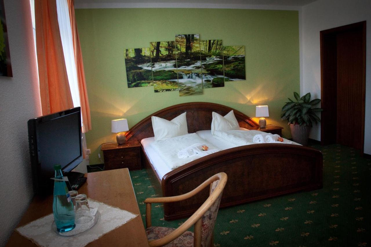 Ratskeller Thum Hotel Екстериор снимка