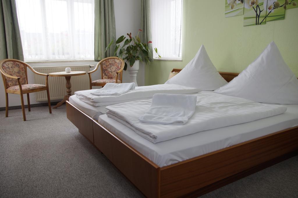 Ratskeller Thum Hotel Екстериор снимка