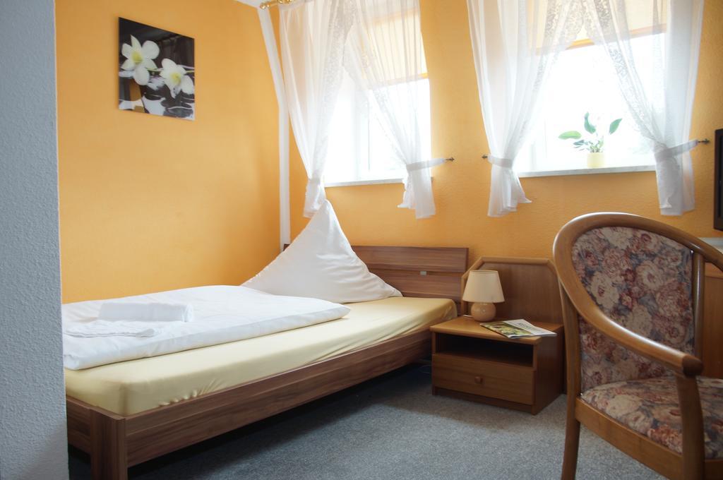 Ratskeller Thum Hotel Екстериор снимка