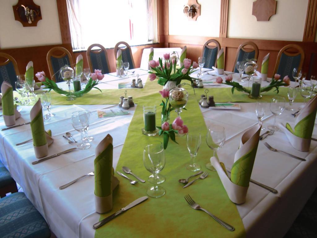 Ratskeller Thum Hotel Екстериор снимка